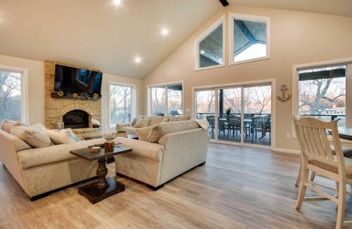 Cleora House | Waterfront Grand Lake Family House w/Game Room!