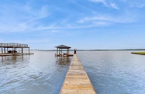 Cotton Gin House | Waterfront Home on Lake Limestone w/Dock