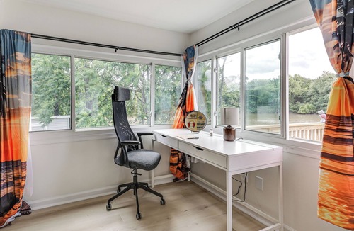 Marley Cottage | Waterfront Home on Marley Creek!
