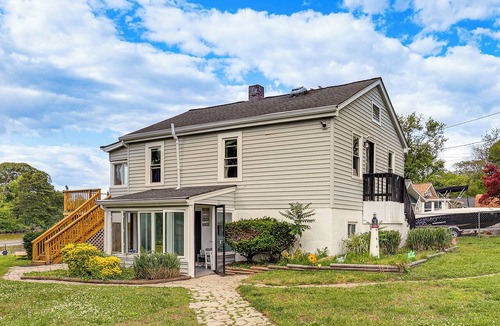 Marley Cottage | Waterfront Home on Marley Creek!