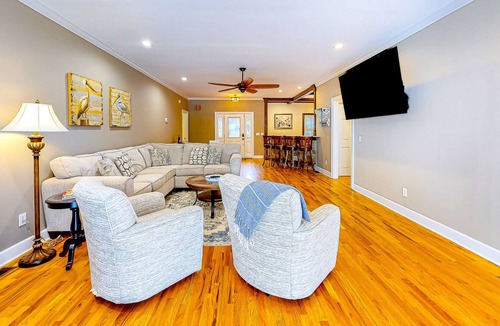 Leesville House | Waterfront home with private dock, boat ramp, large deck, grill, & W/D