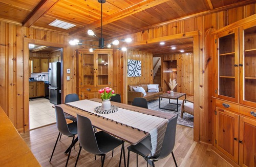 Cambridge House | WATERFRONT! HOT TUB! 4 BED/4 BATH CHARMING HOME IN THE HEART OF CAMBRIDGE