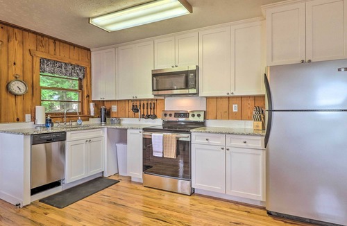 Little Kowaliga House | Waterfront Lake Martin Home w/Grill & Beach!