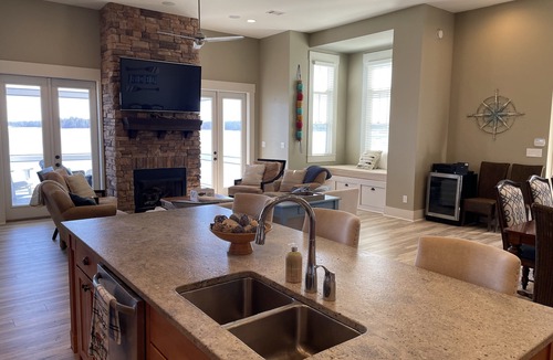 Alexander City House | Waterfront Lake Martin Home with Unbeatable Big Water Views!