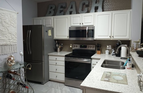 Little River Condo | Waterfront Luxury Condo – Sleeps 6