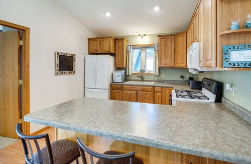 Madison Lake Cabin | Waterfront Madison Lake Retreat w/ Boat Dock!