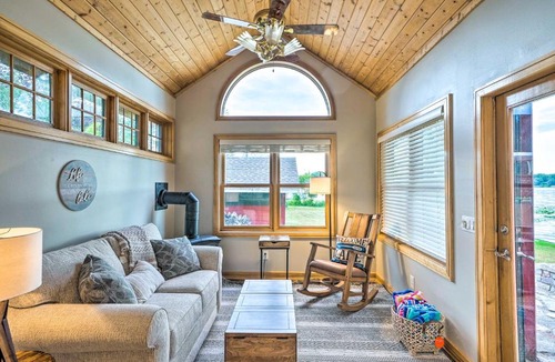 Mound House | Waterfront Mound Retreat w/Dock & Lake Access!