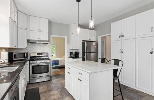 Secretary House | Waterfront, Private Saltwater Pool & Dock, Near Cambridge, Sleeps 10, Kayaks