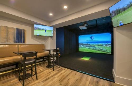 Sun Ridge House | Waterfront Resort with Community Amenities that Sleeps 13