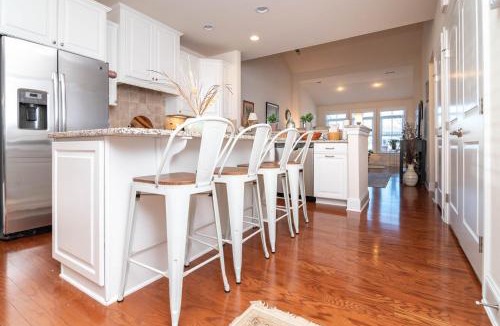 Sun Ridge House | Waterfront Resort with Community Amenities that Sleeps 13