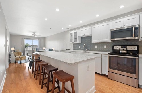 Heron Harbour Isle Condo | Waterfront Two Bedroom Condo with Great Amenities