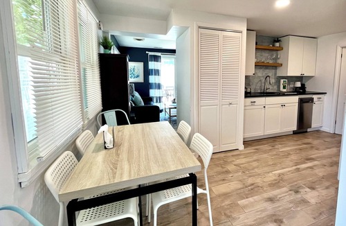 Lavallette Apartment | Week opened - Aug 15-22. Lava Beach Block Retreat steps from beach.