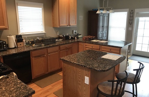 Wall House | Weekly summer rental 1 block from beach with beach locker