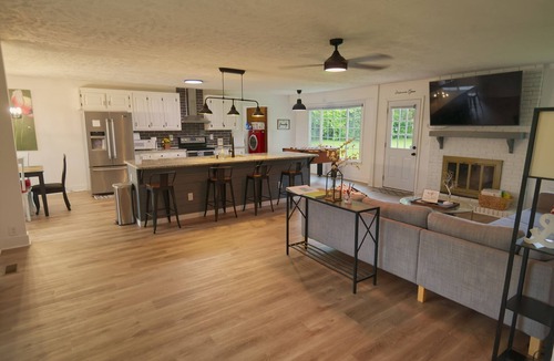 Westover House | Welcome to “Persimmon Grove” the Cozy Farmhouse with Modern Amenities