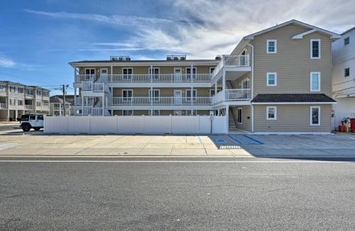 North Wildwood House | Welcoming Wildwood Condo ~ 1 Block to Beach!