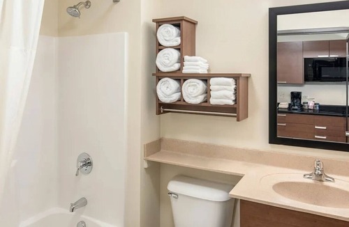Davenport Hotel | Well-Lit, Peaceful Room w/Kitchen Near Historic Black Hawk State Site & Trails