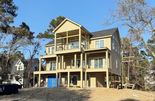 Colington House | Whanger Treehouse - KDH MP 7, Sound View, Elevator, Pool, Pool Table, Pets OK, YR Flex Stays