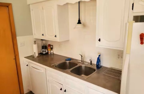 Excelsior Springs House | Where Comfort Meets Character – A Sweet 2-Bedroom Hideaway