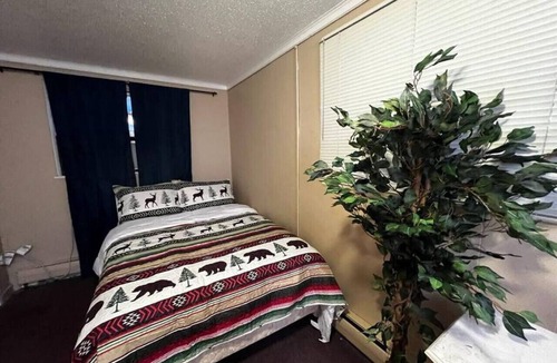 Bonesteel Hotel | Whetstone Bay Lodge Room 5 - Sleeps 2 · Whetstone Bay Lodge Room 5 - Sleeps 2
