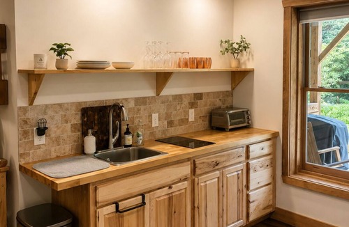 New Hill House | Whispering Pines Cozy Cabin Suite Retreat Near Jordan Lake and Pet Friendly