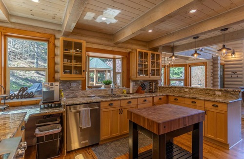 Sugar Grove Cabin | Whispering Willow - outdoor space, hot tub, game tables, views, near original Mast General Store