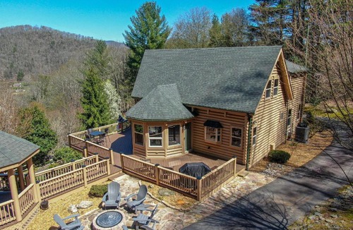 Sugar Grove House | Whispering Willow