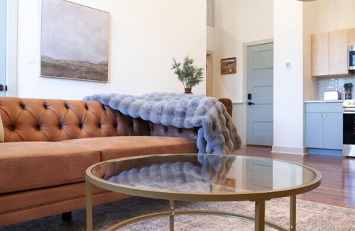 Alcoa Apartment | White Nest Retreat - LUX Updates - 5 mins from TYS