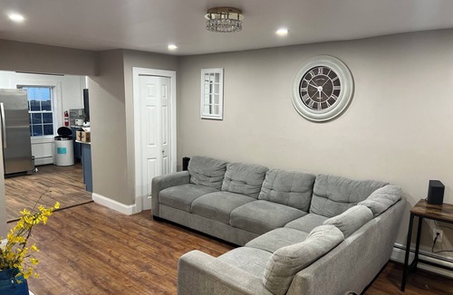 Rahway House | Whole House in Rahway, NJ 4BR 3BATH Near EWR