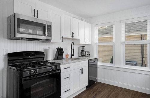 North Wildwood House | Wild Fudgie Wudgie - 5 Bedroom - Sleeps 14 - 1905 Central Ave - NWW