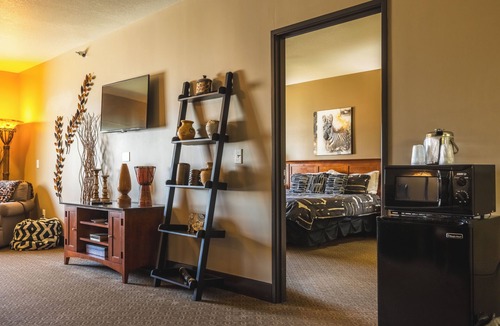 Clinton Hotel | Wild Rose Casino & Hotel Clinton