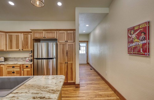Rockerville Condo | Wild West Gold Town-15 Min from Mt Rushmore 1 Bedroom