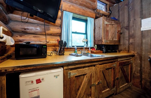 Orange Prairie Cabin | Wildlife Prairie Park