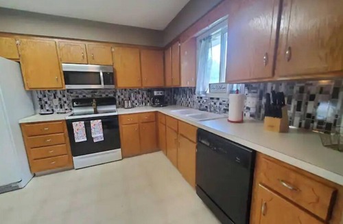 North Central Omaha House | Willit. Stylish pet friendly home. No pet fee