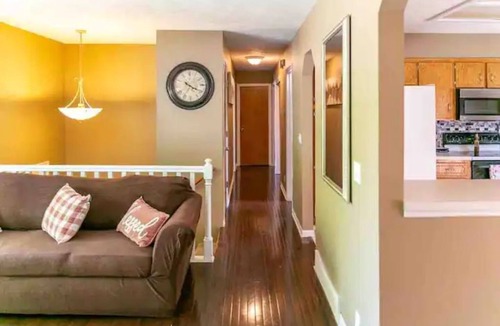 North Central Omaha House | Willit. Stylish pet friendly home. No pet fee