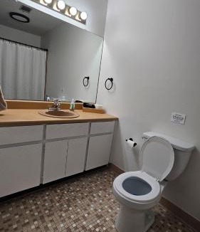 Warner Robins House | Willow and Stone Escape sleeps 6