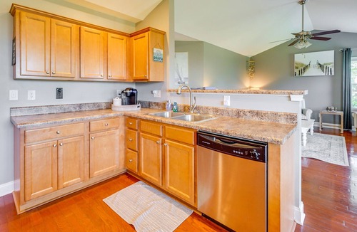 Murraysville House | Wilmington Vacation Rental: Near Beach & Pier!