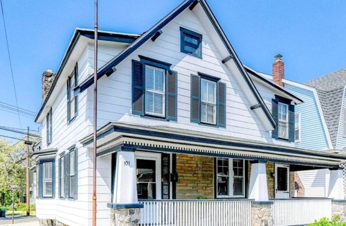 Ocean Grove House | WINTER RENTAL Private Roof Deck! Pets Welcome . Walk to Beach & Asbury!