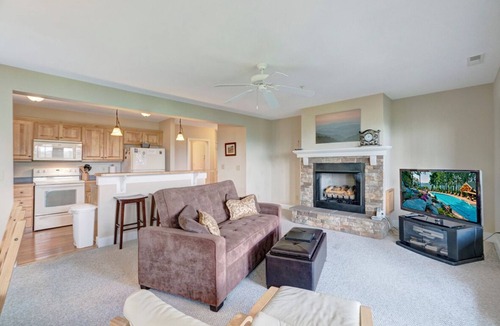 Banner Elk Condo | Wintergreens R1012- Mtn Condo/View, Gated Resort, Indoor/Outdoor Pools & Hot Tub