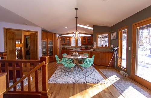 Lake Mills Cottage | Wisconsin Dream! Lakeside Cottage - Sunset Views over Rock Lake