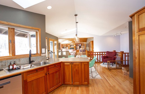 Lake Mills Cottage | Wisconsin Dream! Lakeside Cottage - Sunset Views over Rock Lake