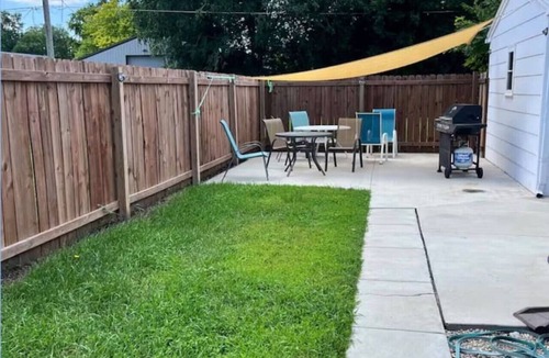 Aberdeen House | Wolf Den | Fully furnished 4BR home in Aberdeen