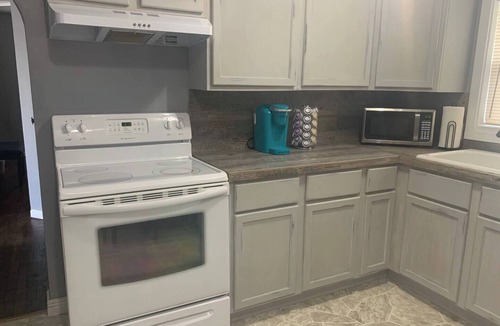 Scottsbluff Apartment | Wonderful 2-bedroom apartment with AC in adorable Scottsbluff