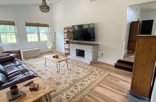 Marydel House | Wonderful 3-bedroom house in Amish Country!