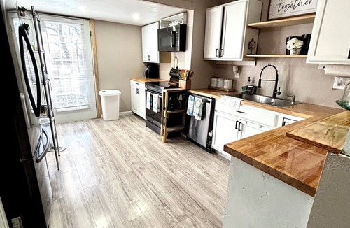 Turley House | Wonderful 3-bedroom house with AC in vibrant Tulsa