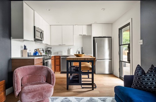 MLK House | Wonderland Unit B · Sleeps 12, Pool, Soccer & More