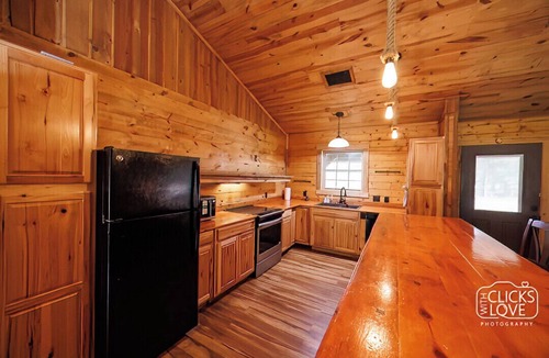 Gober Cabin | Wood Cabin in the wilderness at Bonham, Texas