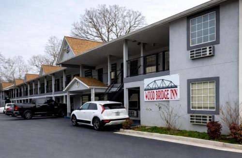 Rome Hotel | Woodbridge Inn By OYO Rome