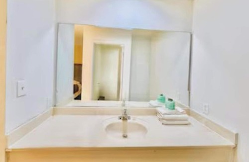 Rome Hotel | Woodbridge Inn By OYO Rome