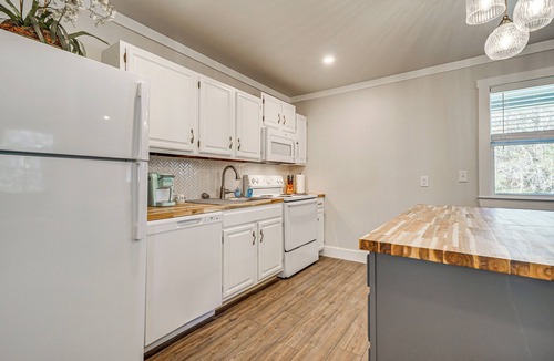 Kirkland Apartment | Wooded Couples Haven! 15 Mi to Wrightsville Beach