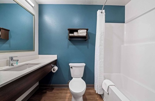 Loves Park Hotel | Woodspring Suites Loves Park Rockford